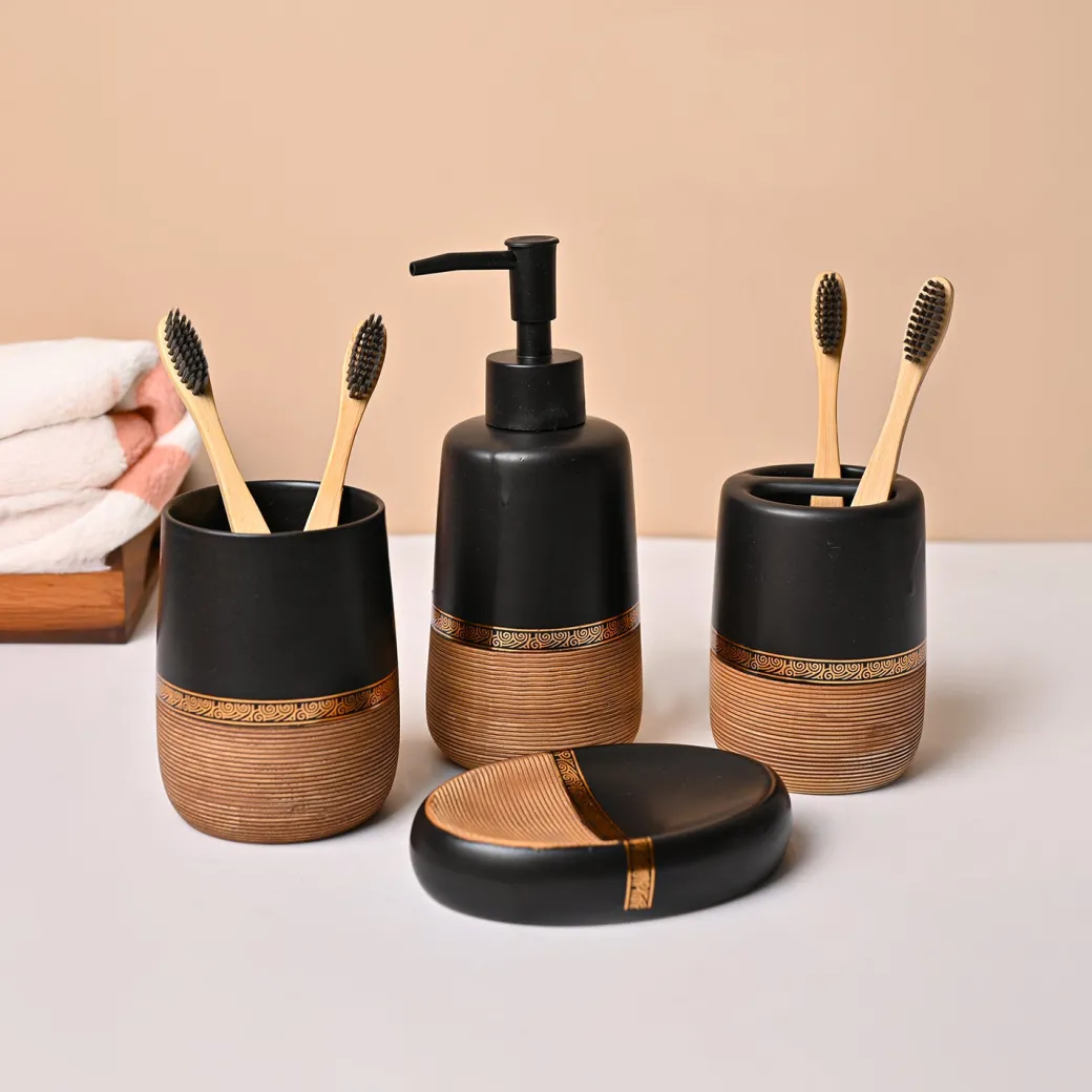 Bathroom Set (Set of 4) – Golden & Black