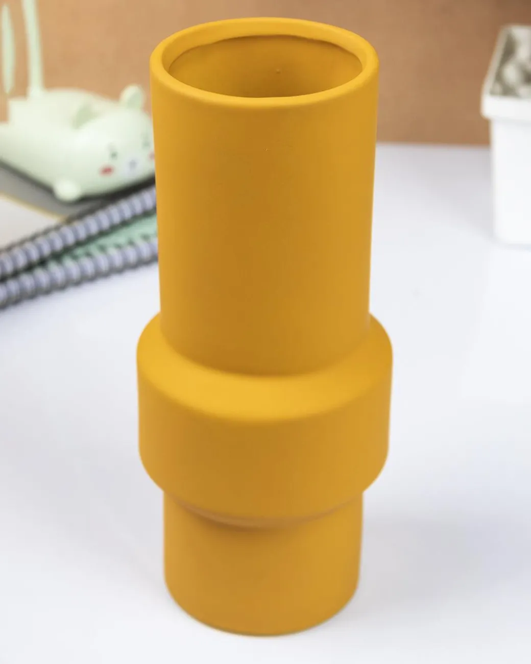 Ceramic, Vase, Solid, Matt : Finish, Multicolor