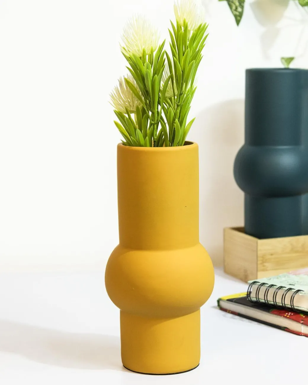 Ceramic, Vase, Solid, Matt : Finish, Multicolor