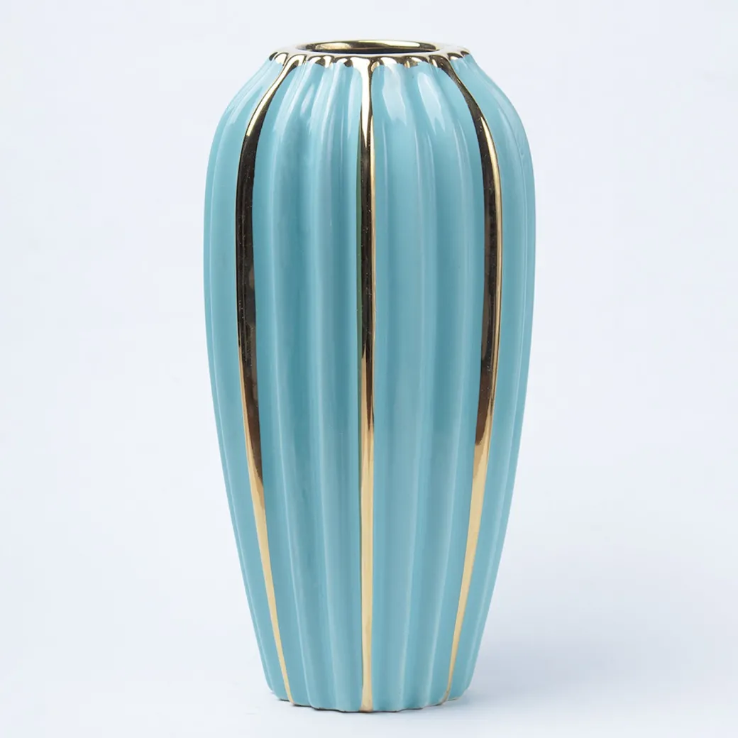 Emrald Ceramic Vase - Ribbed Design, Flower Holder
