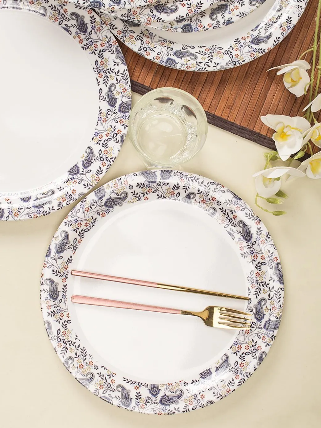 Full Plate Set Of 6, White & Blue
