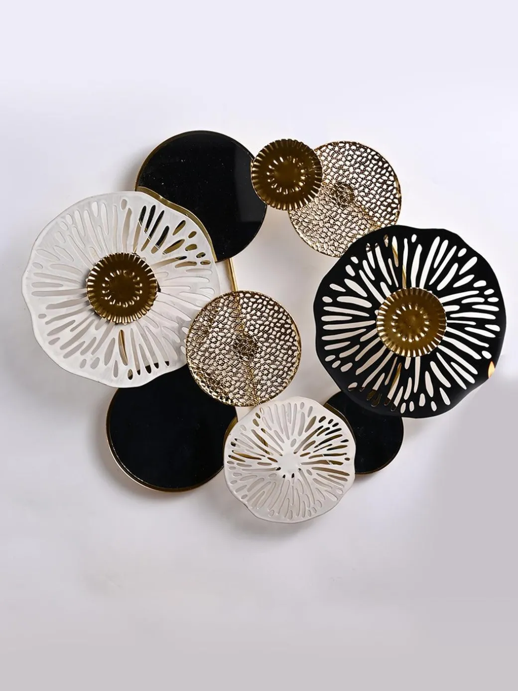 Golden Beauty - Round Wall Plaque