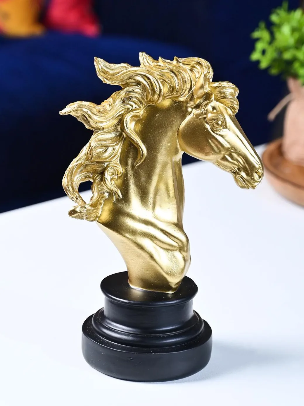 Majestic Horse Decor Object - Golden & Black Elegance