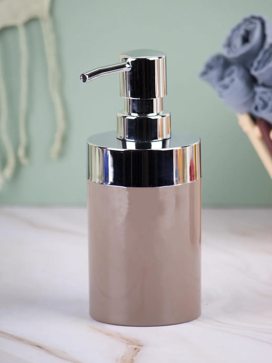 Market99 340mL Refillable Soap Dispenser With Silver Pump & Brown Soap Holder
