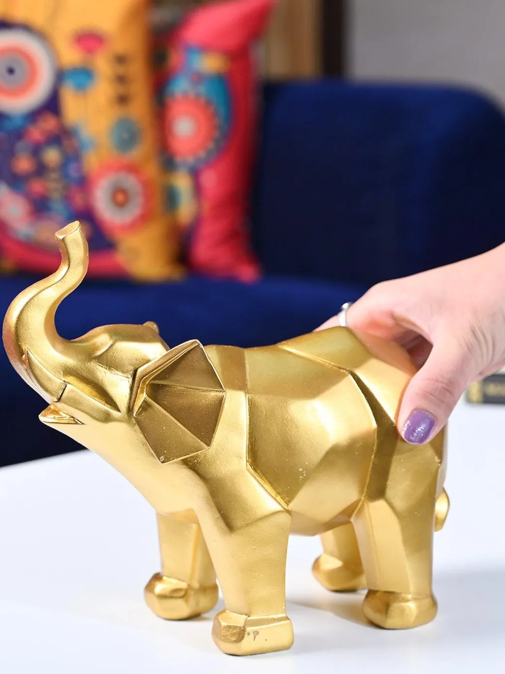 Radiant Elephant Decor Object - Golden Gleam