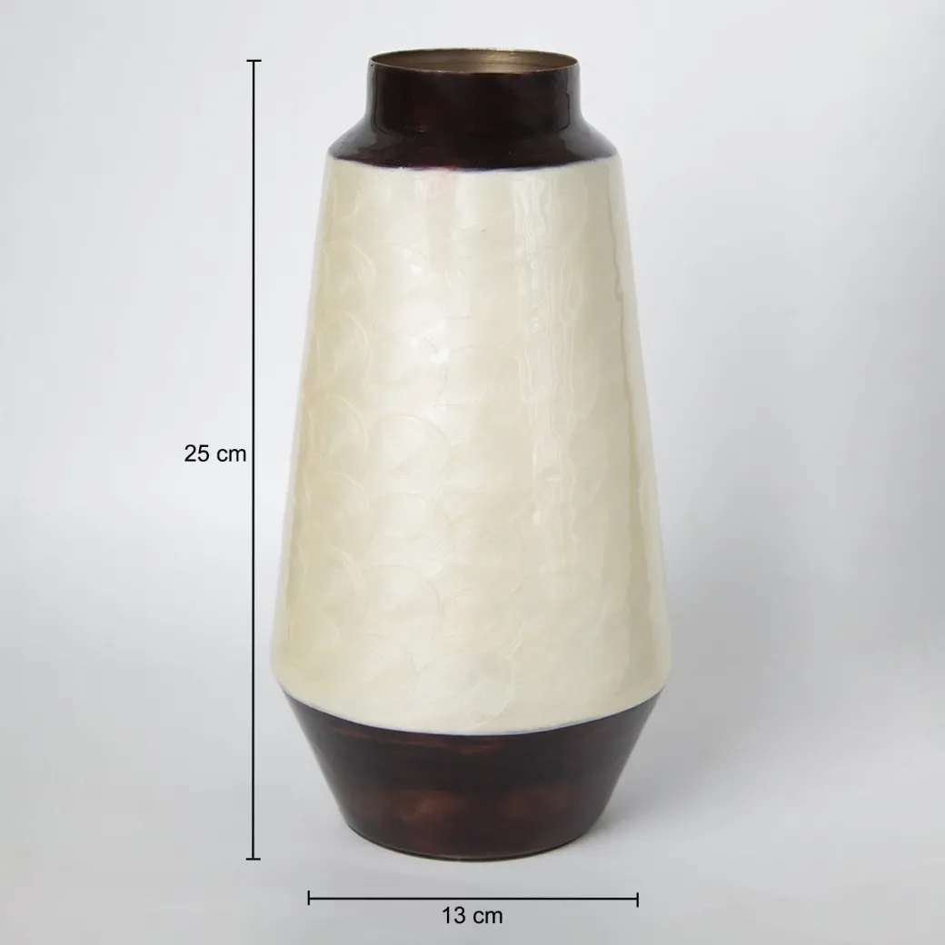 VON CASA Ivory Bud Shape Vase (Ivory Enamel)