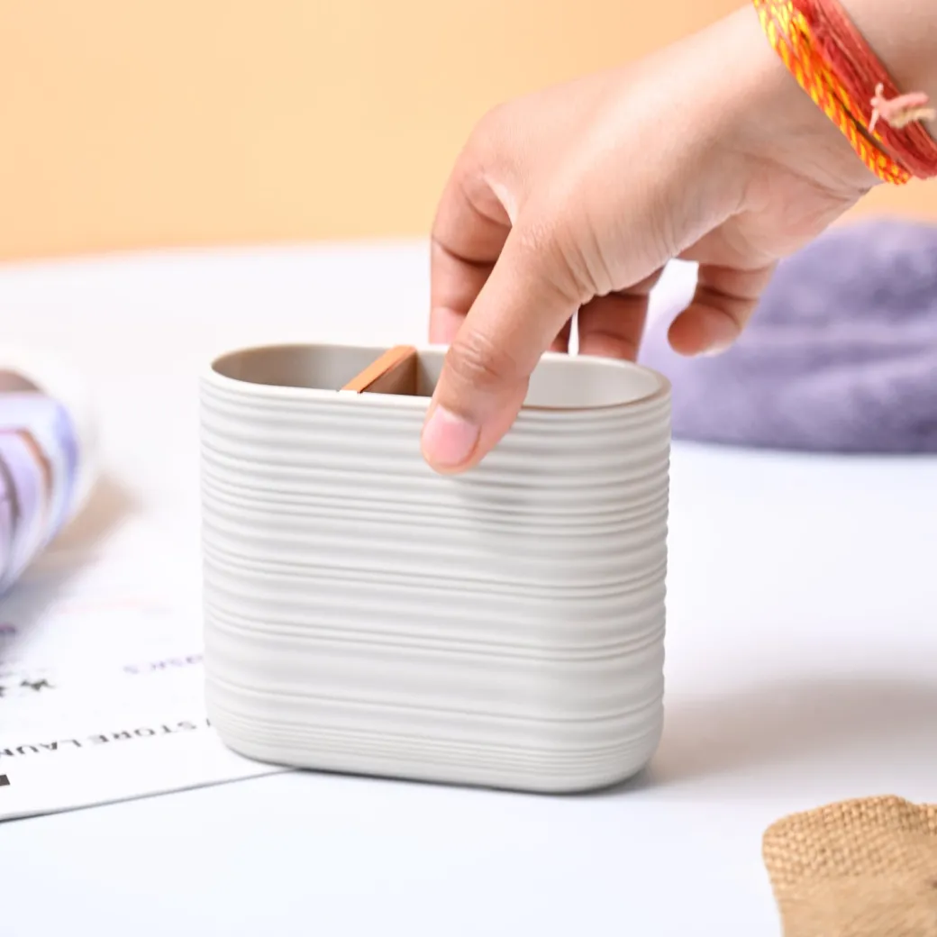 VON CASA Light Beige Toothbrush Holder