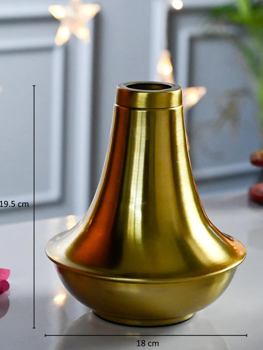 VON CASA Metal Flower Vase - Surahi Shaped