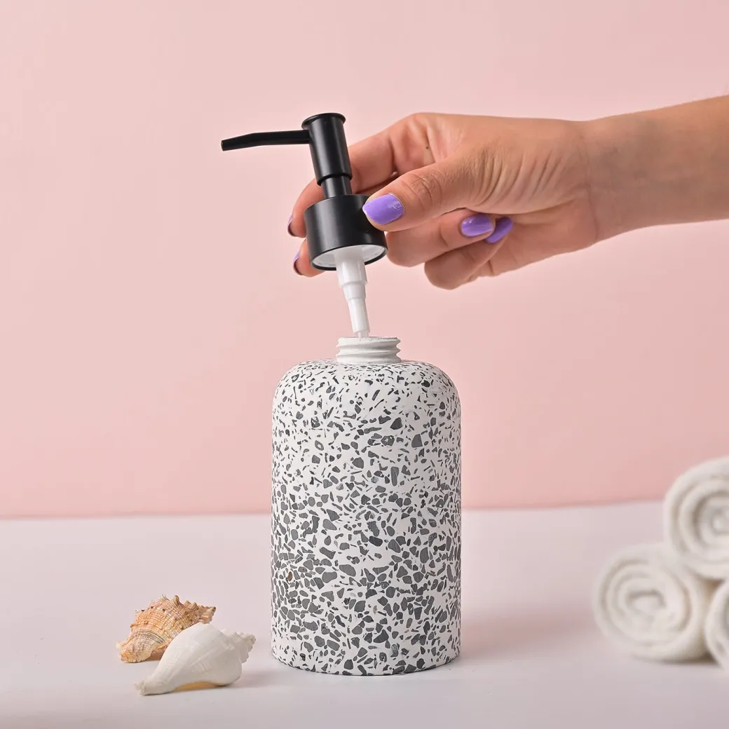 VON CASA White & Black Polyresin Soap Dispenser