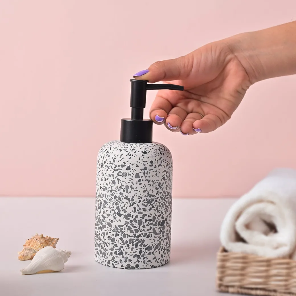VON CASA White & Black Polyresin Soap Dispenser